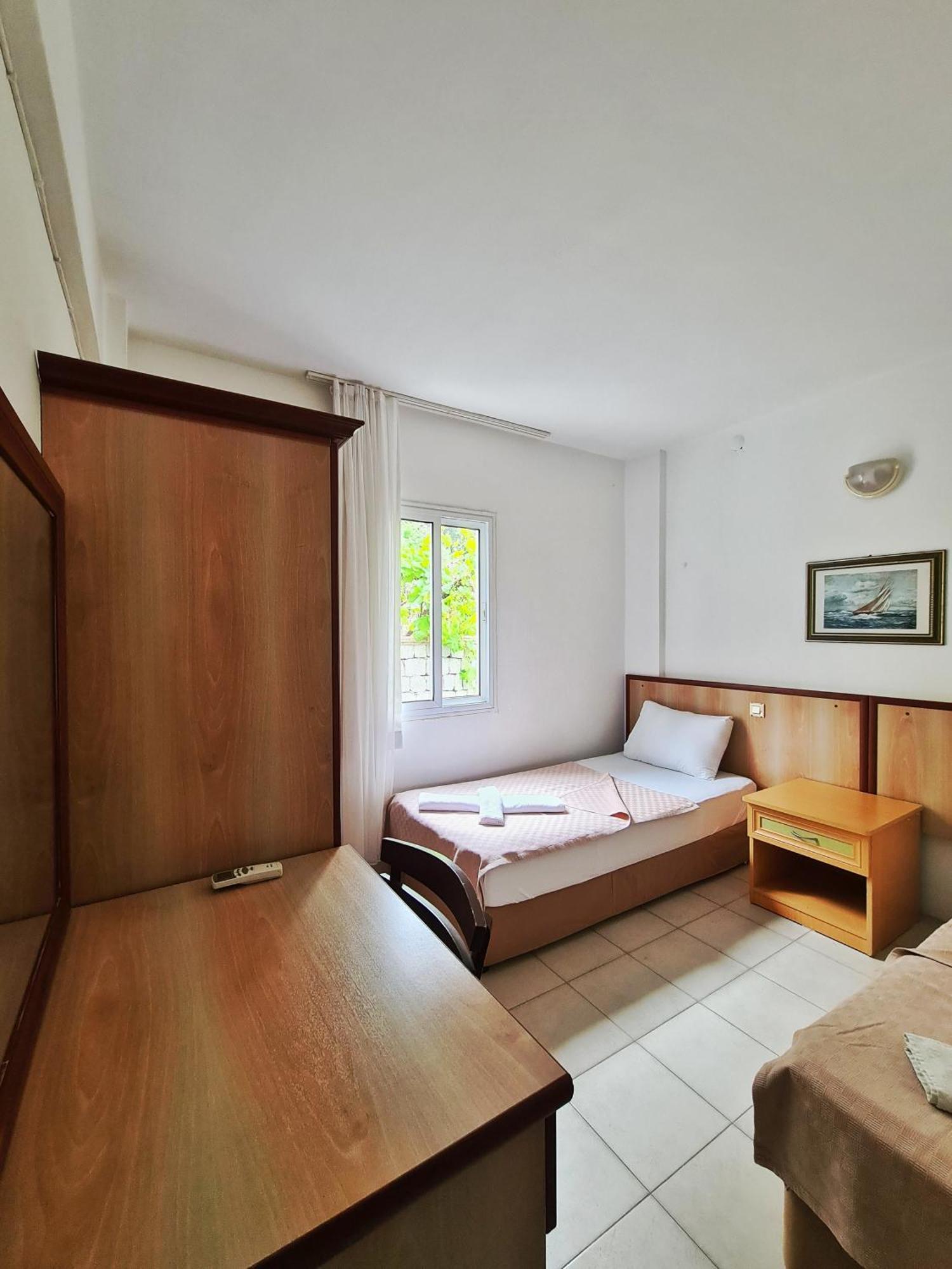 Fora Apart Otel Чесме Екстериор снимка