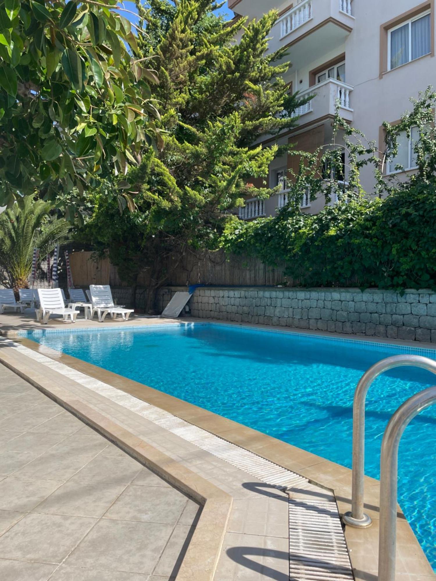 Fora Apart Otel Чесме Екстериор снимка