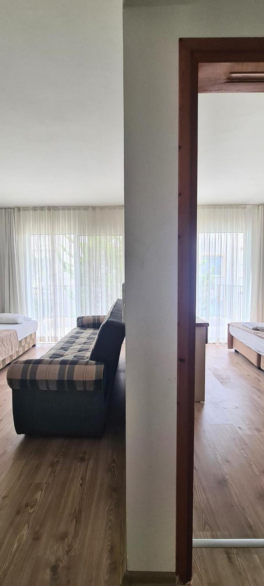 Fora Apart Otel Чесме Екстериор снимка