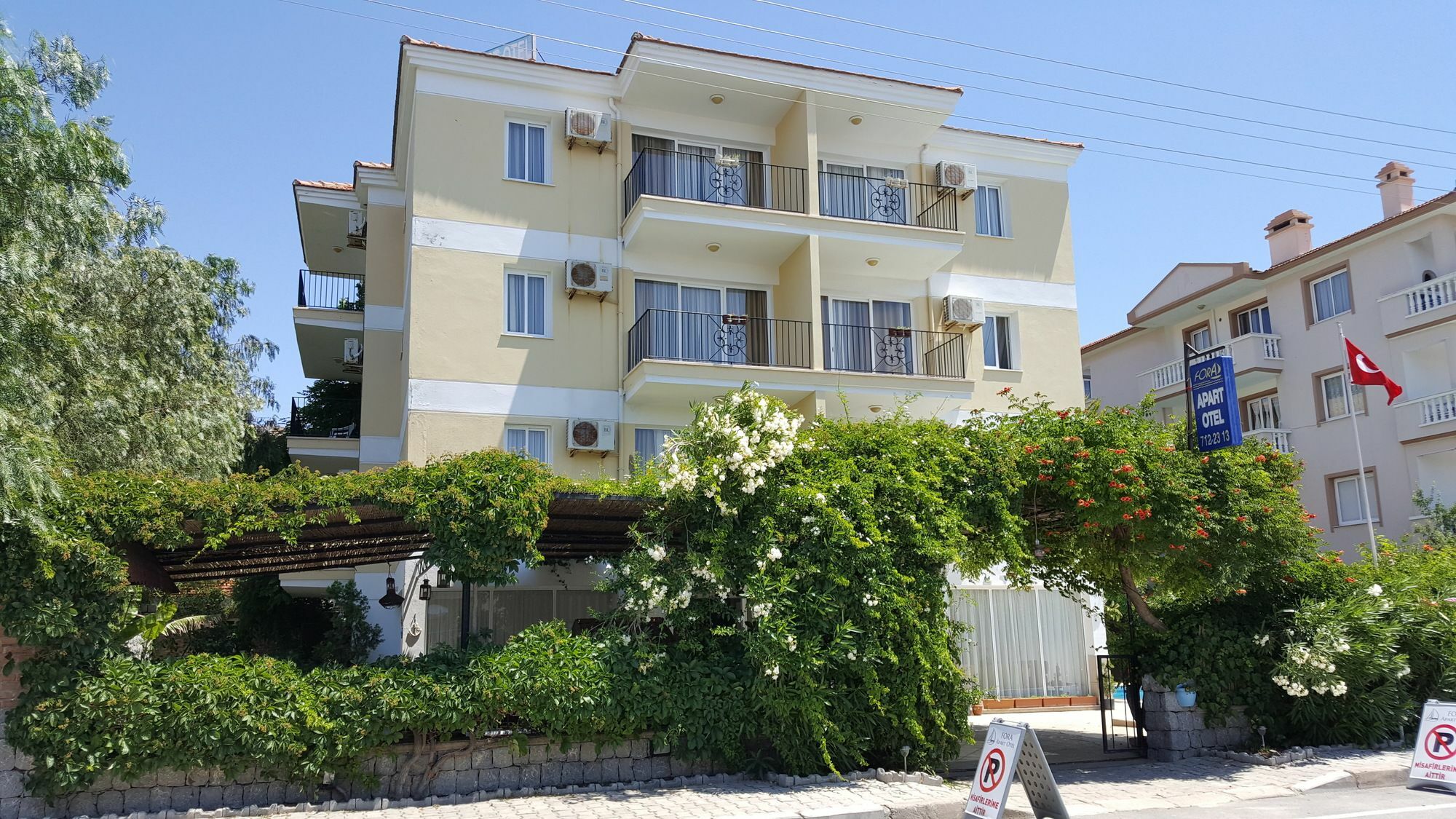 Fora Apart Otel Чесме Екстериор снимка